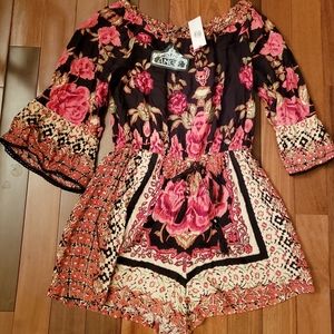 Black floral romper, NWT!